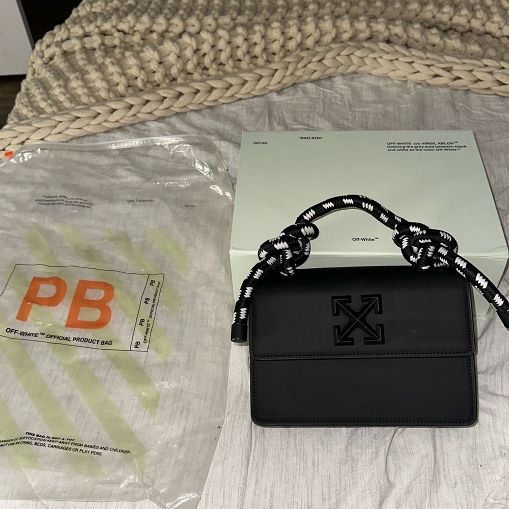 Offwhite Jitney 1.4 bag with original packaging and cross body strap